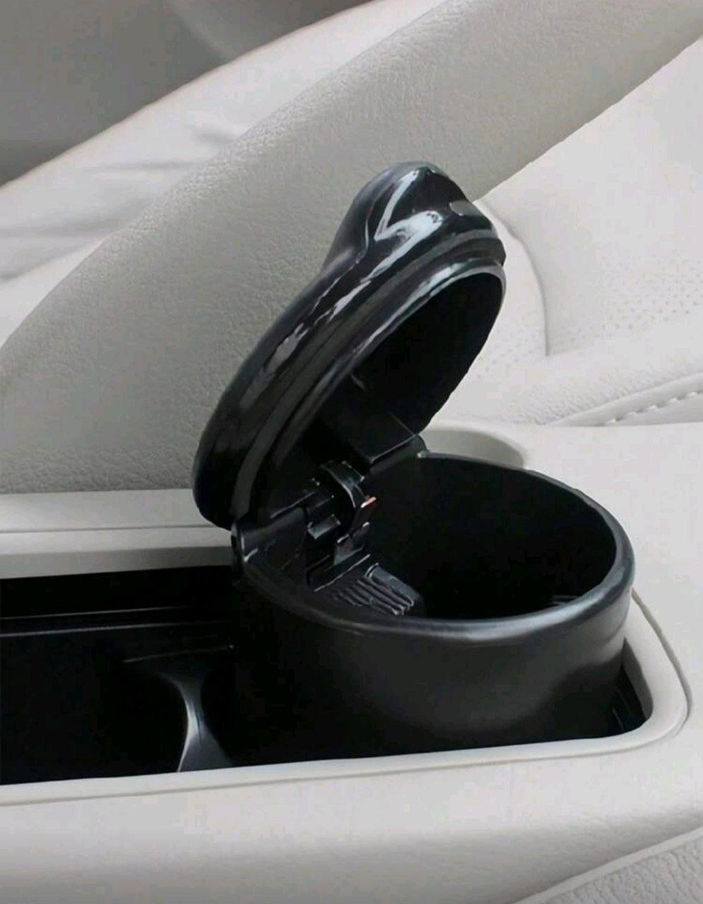 Car Ashtray – Compact & Practical